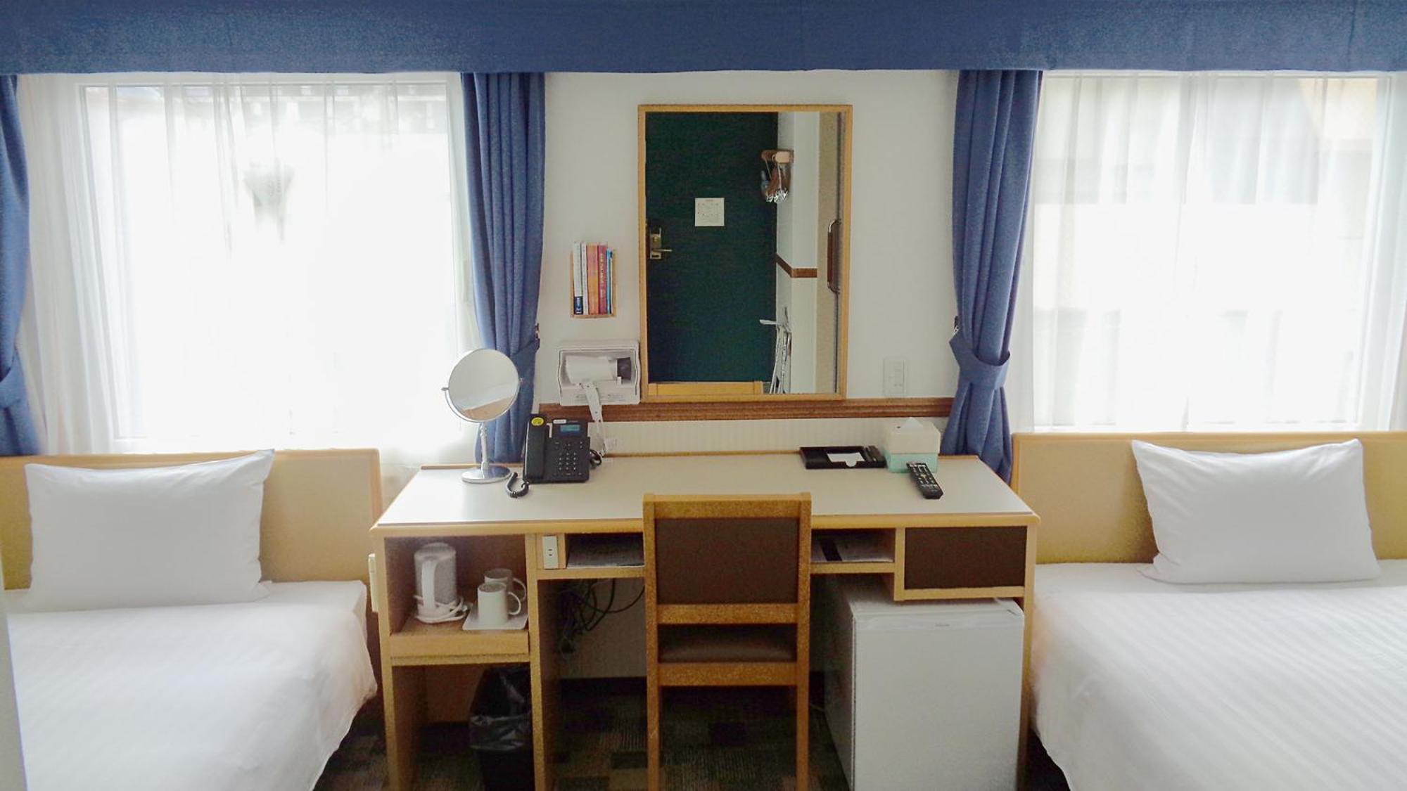 Toyoko Inn Okayama Eki Nishi Guchi Hiroba المظهر الخارجي الصورة